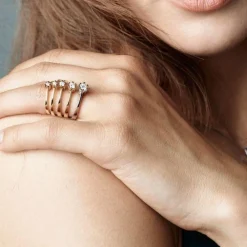Nuran 14kt Star Diamant Ring Med 0.03Ct W.Si