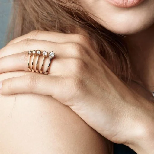 Nuran 14kt Star Diamant Ring Med 0.03Ct W.Si